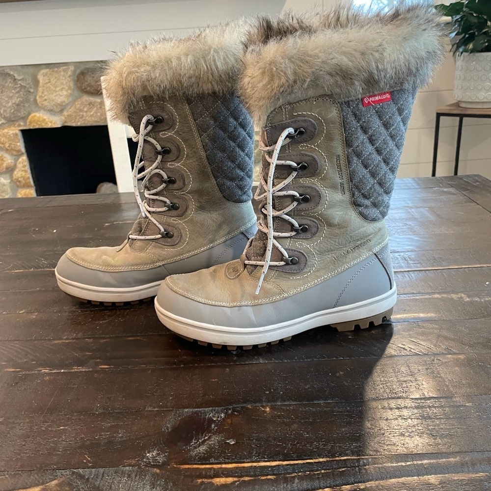 Helly Hansen Winter Boots with Faux Fur​